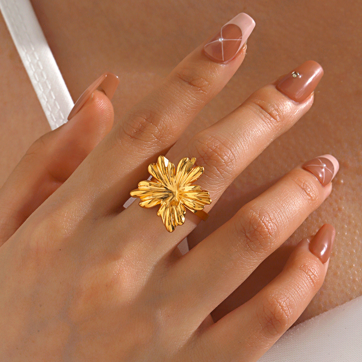 Vintage Gold Color 3D Flower R – обзор и цена Women'S Egyptian Accessories